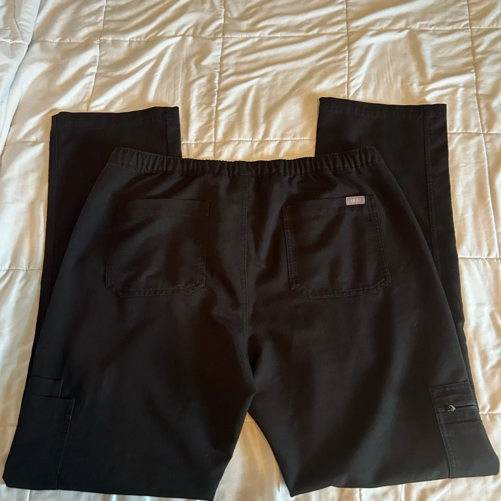 Figs Women's Black Scrub Pants - Picture 2 of 3